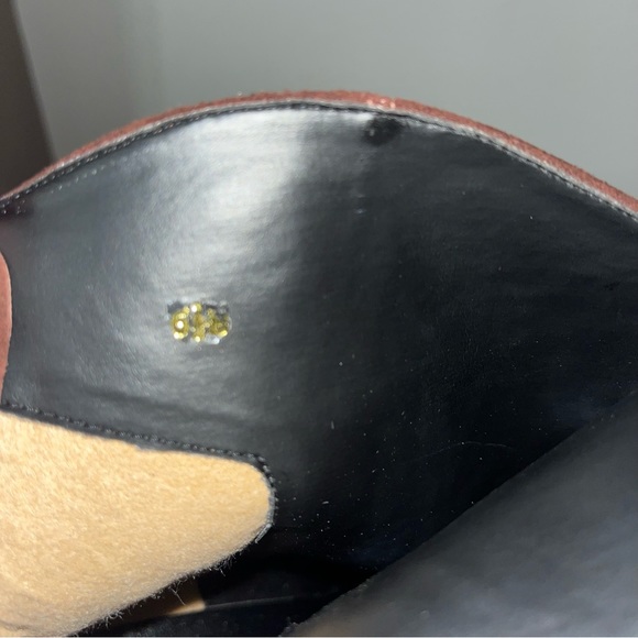 NWT/NIB Jasmin low heel brown suede shoe boots with gold toe and heel, size 6.5 - Picture 6 of 13